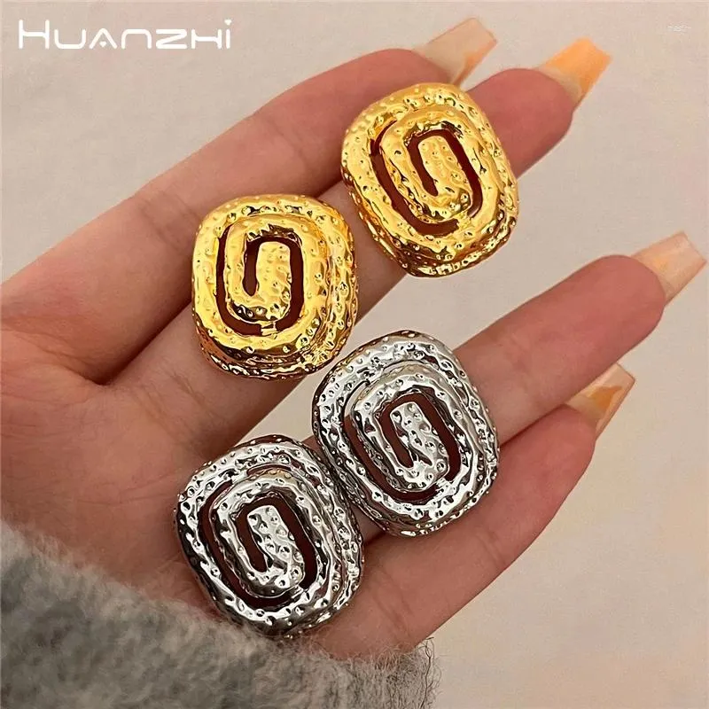 Stud Earrings HUANZHI Metal Hollow Spiral For Women Girls Vintage Design Copper Plated Irregular French Elegant Jewelry 2024