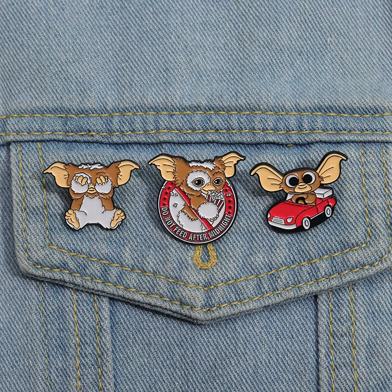 Monstro elfo esmalte pinos personalizado filme de terror broches lapela emblemas dos desenhos animados punk animal jóias presente para fãs amigos