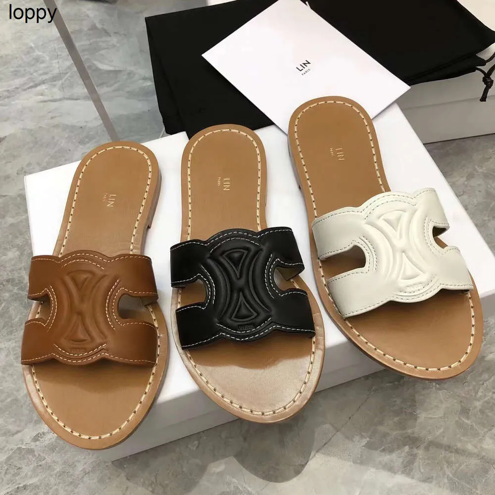 Yeni 24SS katır terlikleri kadın yaz slayt plajı sandal sıradan lüks tasarımcı flip flop deri kaydırıcılar düz topuk terlik açık havada yürüyüş bayan terlikleri