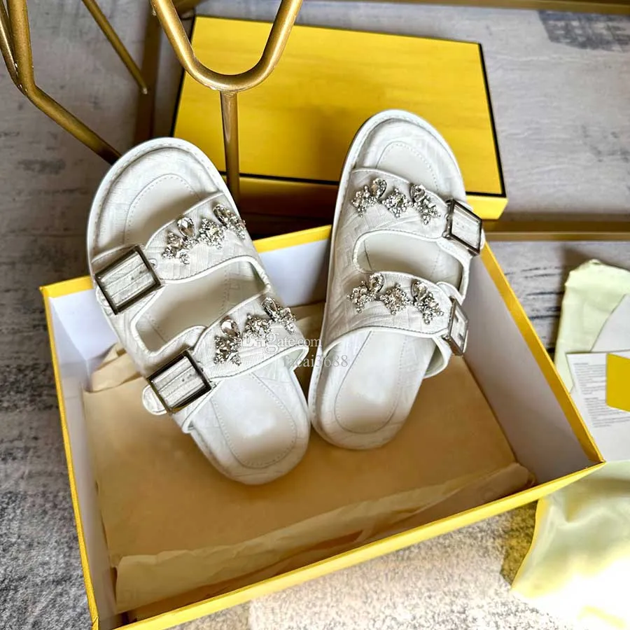 Designerskie kapcie i sandały platforma męskie i damskie buty fapki diamentowe pokazują modę łatwe w stylu sandały i kapcie z pudełkiem 45