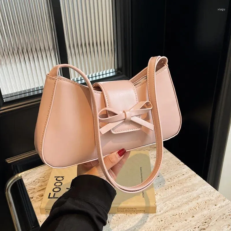 Axelväskor 2024 Spring Summer Bow Underarm Bag For Women Korean Fashion Texture PU Single Simple Ciental Handbag Trend