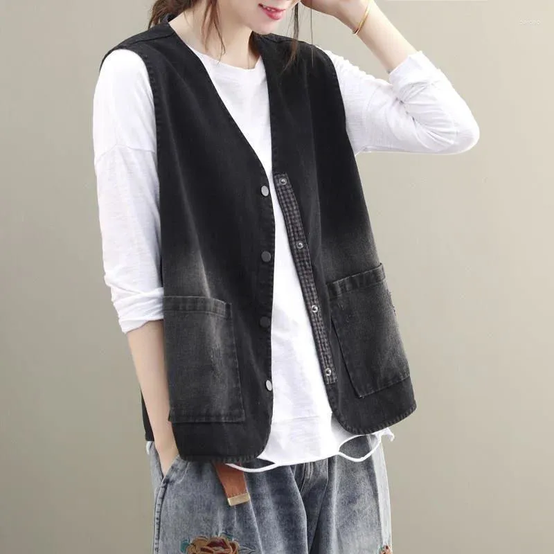 Kvinnors västar 2024 Spring Autumn Denim Vest Vintage Pocket Sleeveless Ladies Coat Casual Loose Waistcoat Clothes