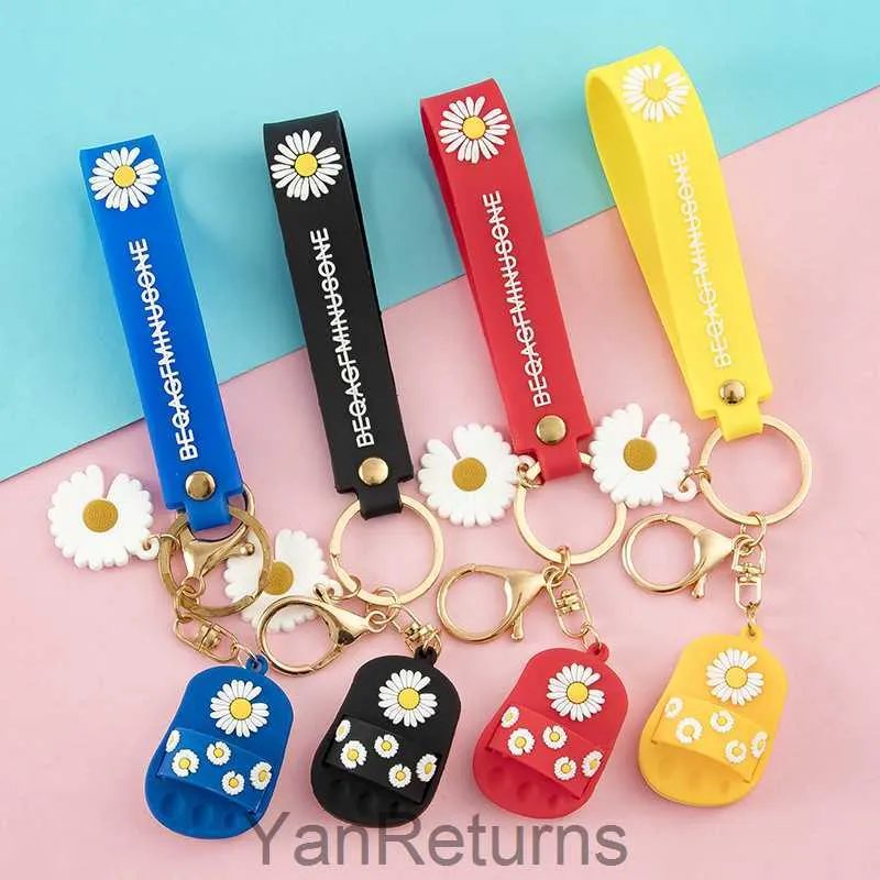 Internet Celebrity Nieuwe DIY Little Daisy Doll Slippers Chrysanthemum Keychain Trendy merkschoenen paar sleutelhanger tas hanger