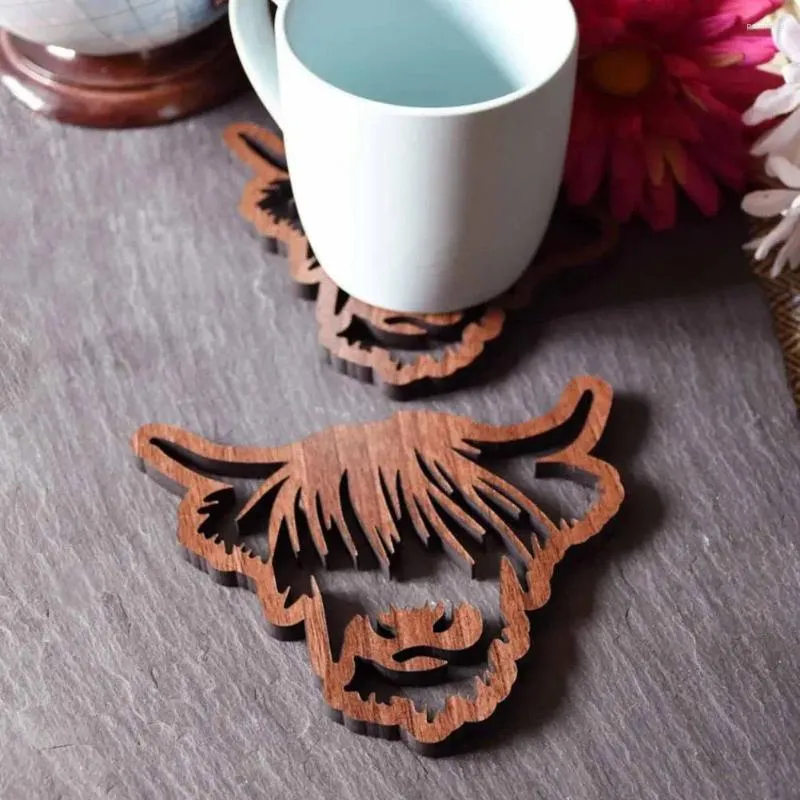 Table Mats Animal Carved Cup Mat Hollow Out Heat Insulation Anti-scald Wood Highland Cow Coasters Scottish Rustic Drink Holders Bar Supply