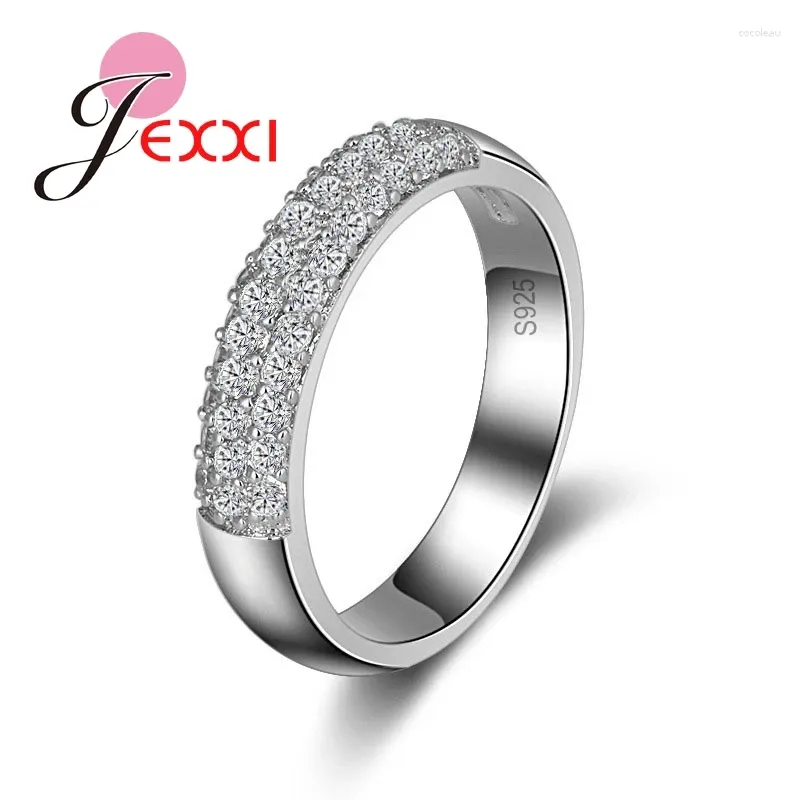 Bagues de cluster Luxe autrichien Zircon Wedding Band pour femmes Bague d'éternité 925 Sterling Silver Gros Bijoux Fournisseur Prix