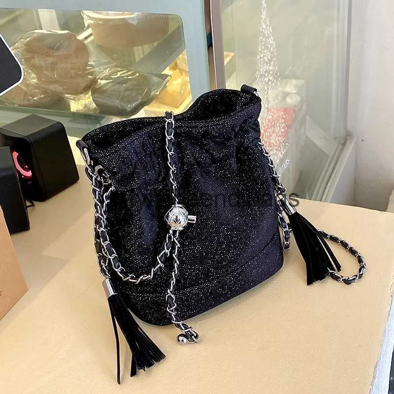 Shoulder Bags Explosive Flash Galaxy Small Water Bucket Bag for Womens 2023 Autumn/Winter New Super Fire Chain One Crossbody H240401
