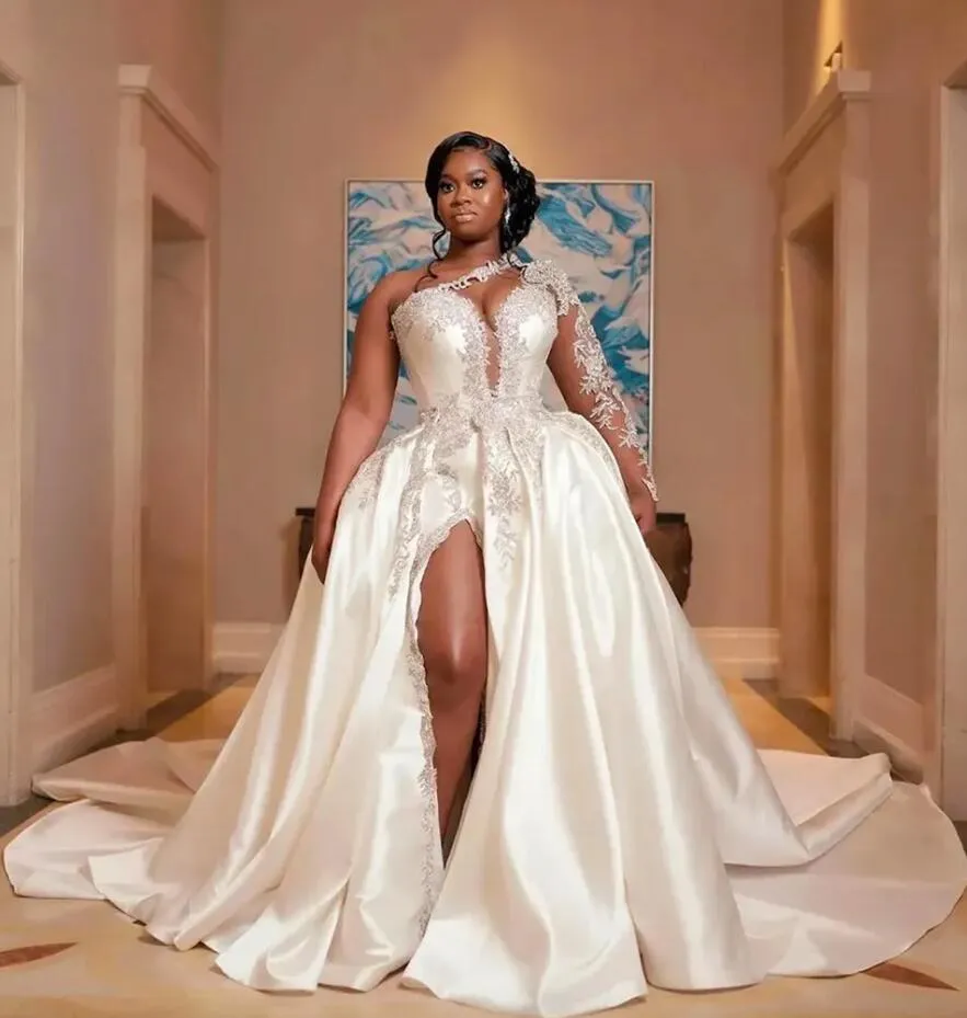Appliques Sweep Train Satin Beading Ball Gown Wedding Dress Appliques Sweep Train Satin Beading Ball Gown Wedding Dress