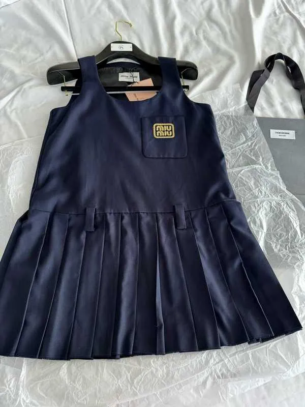 Basic & Casual Dresses designer MM Family 24ss New Academy Style Gold Thread Embroidered Logo Letter Navy Dress with Belt, Fashionable and Versatile YDVW