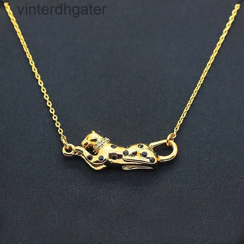 Top Luxury Fine 1to1 Original Designer Necklace for Women Carter Niche Design Sense Gold Spotted Leopard Short Necklace Womens Fashion Punk Style Pendant