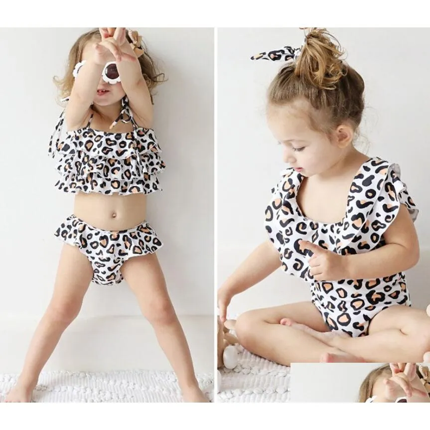 Endelar 2024 Barn One Pieces SwimeWear Summer Fashion Girls White Leopard Print Baddräkt Lägg till huvudduk Tvådelar Barn Bär Otj8g
