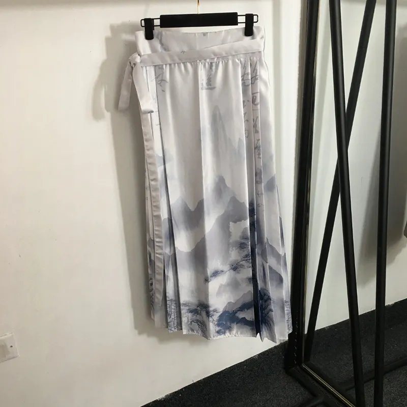 Роскошные юбки для лиц на лошадях женщина бренд бренд китайский юбка личность припечатка длинные платья на открытом воздухе дизайнерское платье