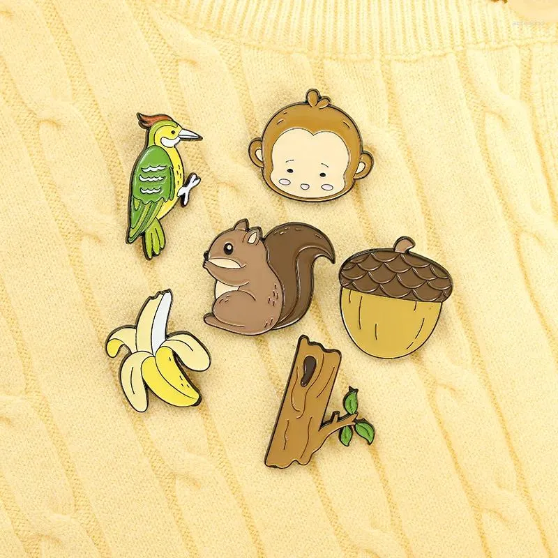 Broches singe banane squirrel pins pins épingles en émail tronc broch badge badge badge badge badge cadeaux pour ami gamin