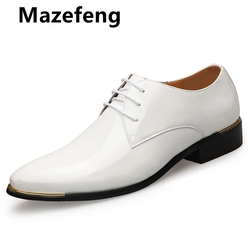 Laarzen 2019 Nieuw mannenkwaliteit Patentleer Schoenen Witte trouwschoenen Maat 3848 Zwart Leather Soft Man Dress Shoes Plus Maat 3848