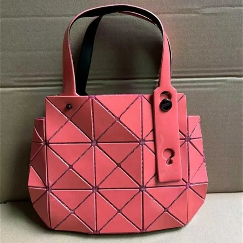 Bolsas de diseñador para la venta de liquidación de mujeres New Square Bag Septiembre 2024 Catat Limited Small Japan Box Handheld Fábrica de padres originales Mini