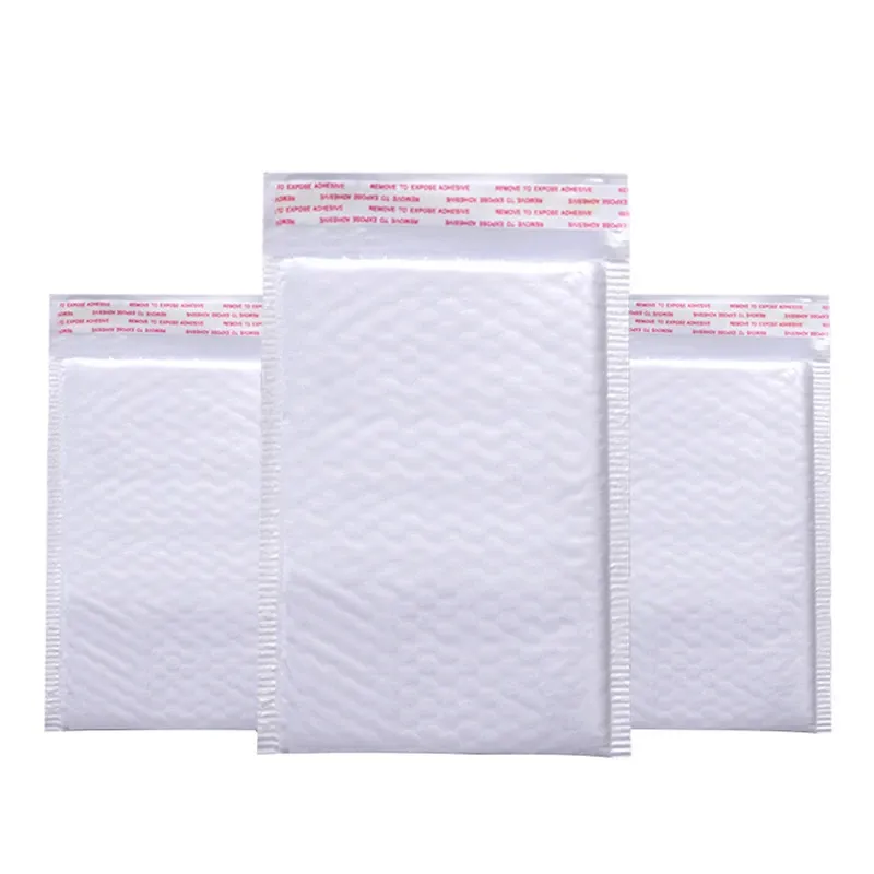 Enveloppes 100pcs / lot enveloppe de bulle sac à bulles blanches poly mailer sacs auto-phoques sacs enveloppes rembourrées pour le magazine Mailer Mailer