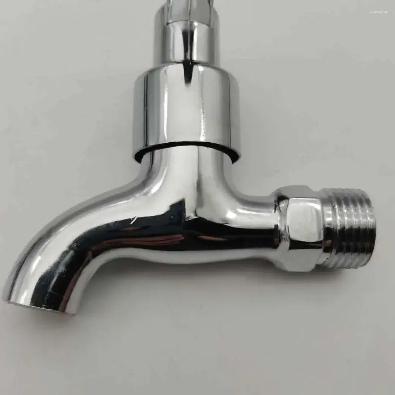 Grabets de fregadero de baño Tienda de descuento Diseño de descuento Bibcock engrosar el toque de agua fría simple en grifo