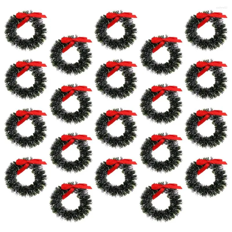 Decorative Flowers 20 Pcs Christmas Small Wreath Hanging Decor Xmas Candles Tree Toy House Mini