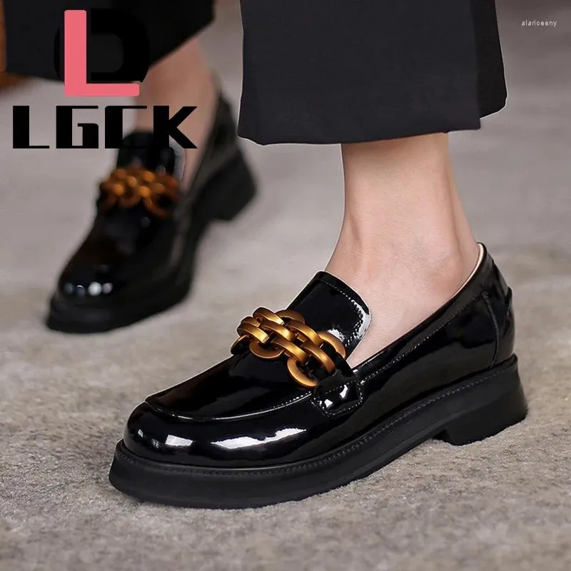 Buty swobodne wiosna letnie czarne kobiety pompki mody patentowe platforma skórzana kobieta okrągłe palce metalowe panie