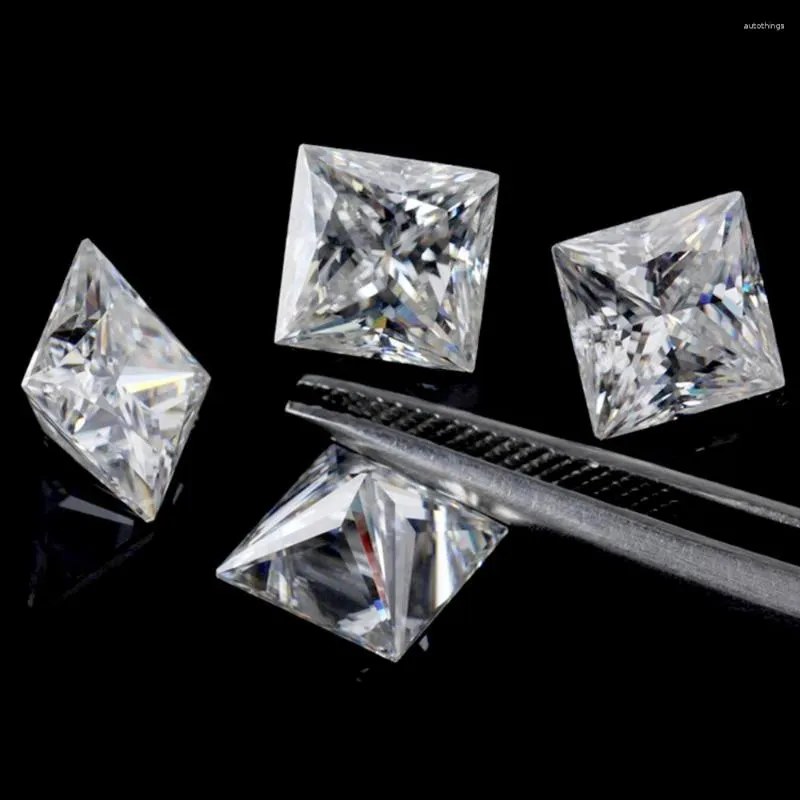 Diamants en vrac Coupte carré de haute qualité 3,5 3,5 mm bon feu Couleur blanc Gra Moisanite Diamion Synthétique Pierre pour bijoux 6pcs / lot