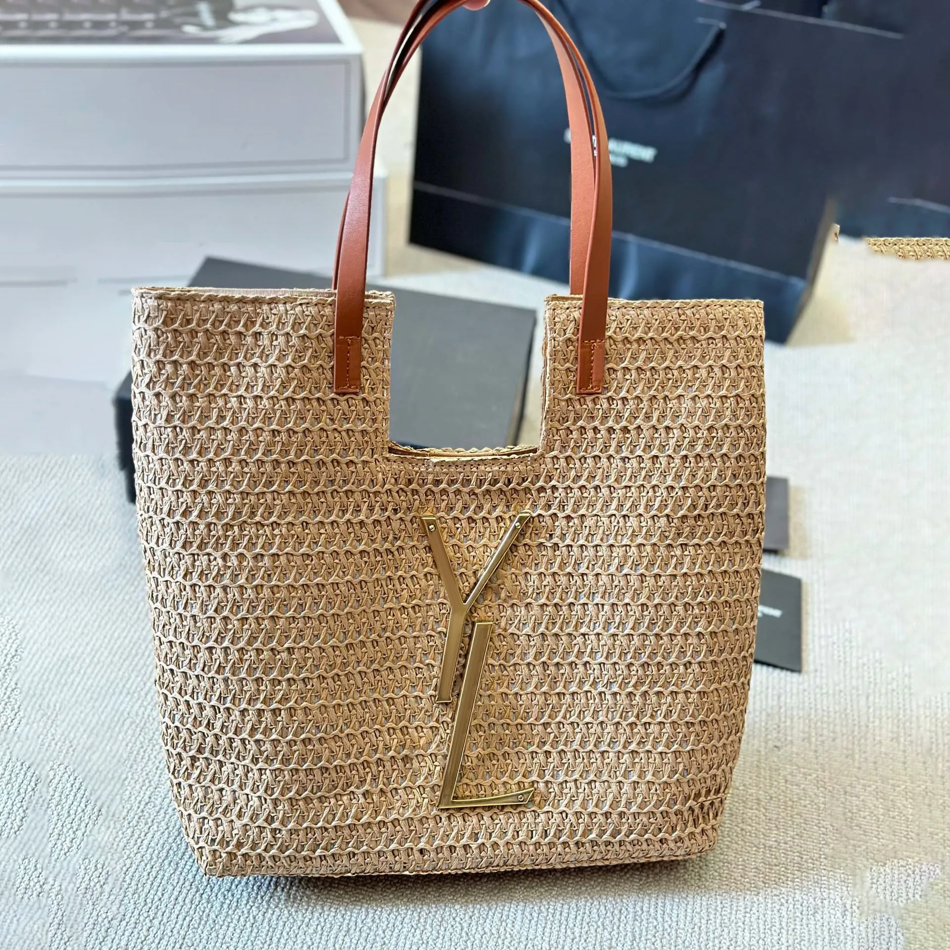 10A Rive Gauche Raffias Tote Designer Väskor Kvinnor MAN Luxurys Koppling Cross Body Large Capacity Shopper Väska Sommar Travel Axelväska Weekender Straw Weave Beach Bag Bag