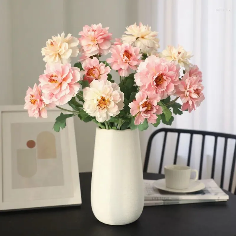 Dekorative Blumen 5pcs 3-Kopf-Pfingstrose künstliche stromflockte Zweig-Seidenblume für Wohnkultur Peonies Braut Bouquet Hochzeitsfeier Deco Blumenblumen