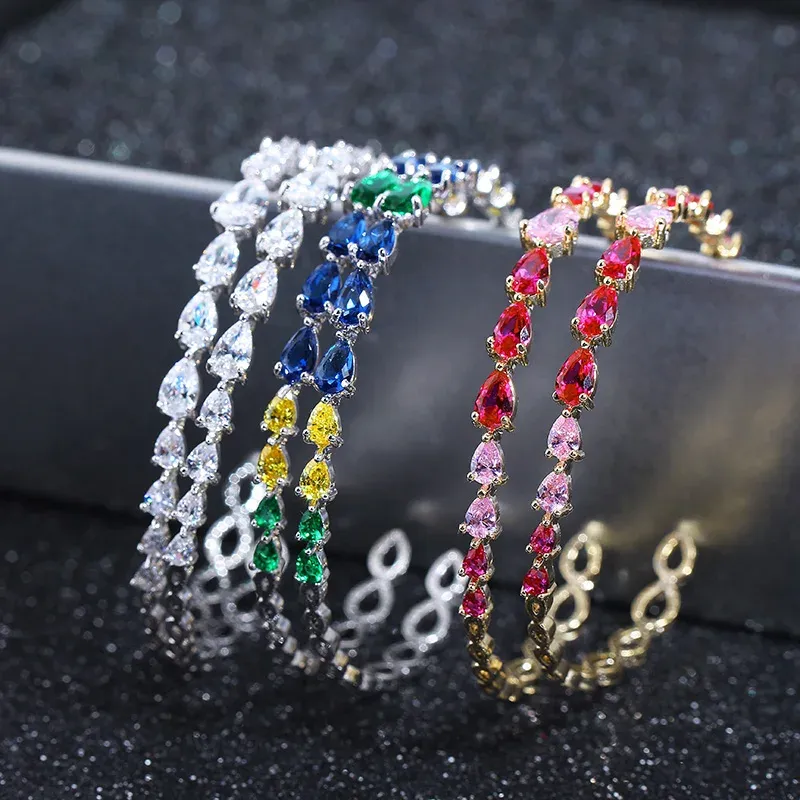 Pendientes Xiumeiyizu Sparkling Multicolor Crystal Stone Semi Round Hoop Pendientes para mujeres Joyas CZ de alta calidad para Fiesta de regalos