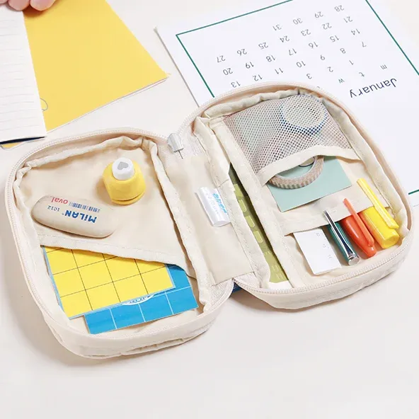 Väskor söta blyertsfodral Portable Pencilcase School Pencil Pouch Gul förvaringsväska för pojkeflicka blyerts låda kawaii pappersgåva