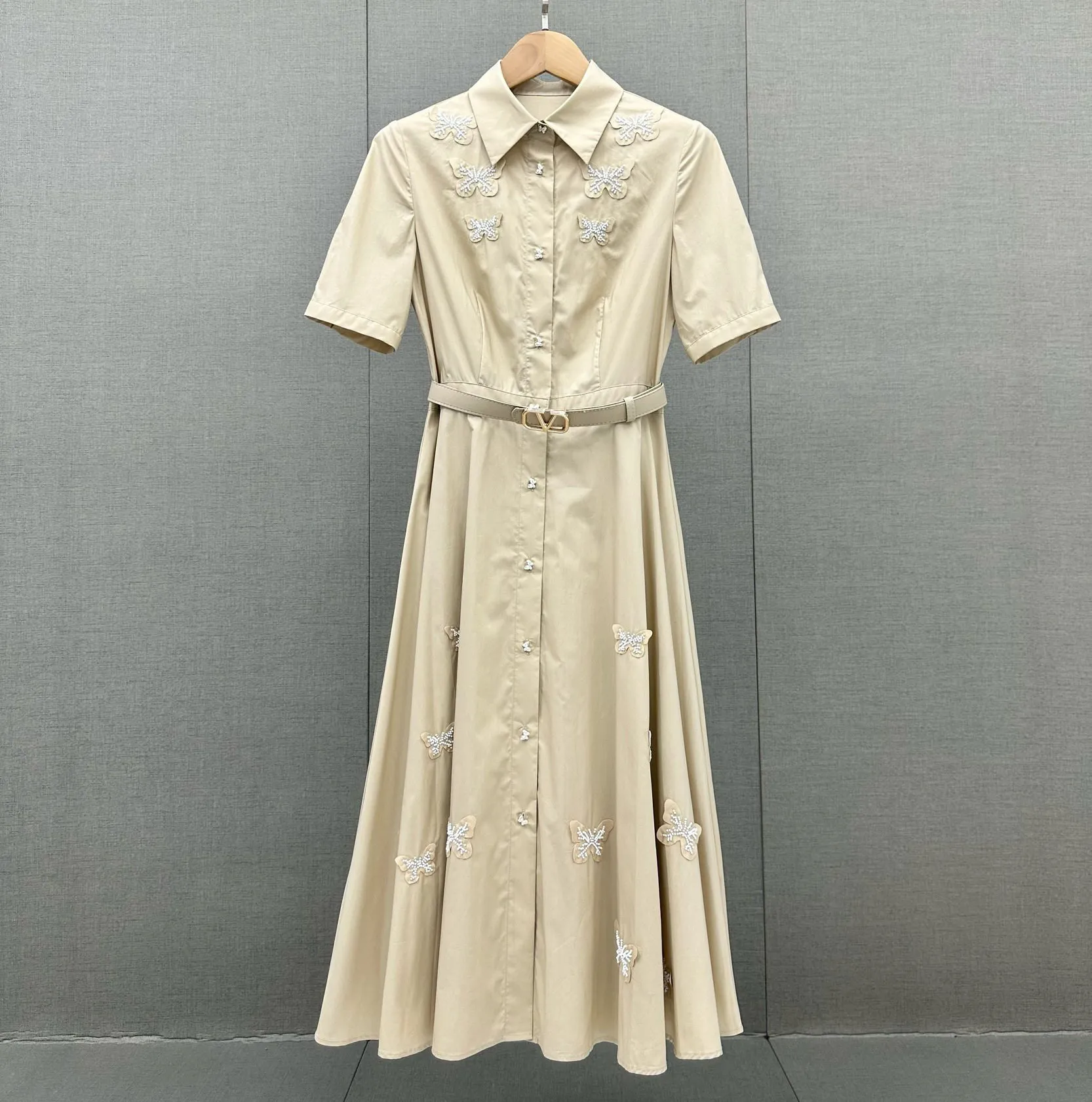 beige brand dress CHANEL COCO Button cashmere knit dress P40686K02963 Faux pearl one pie –  NUIR VINTAGE main image 1