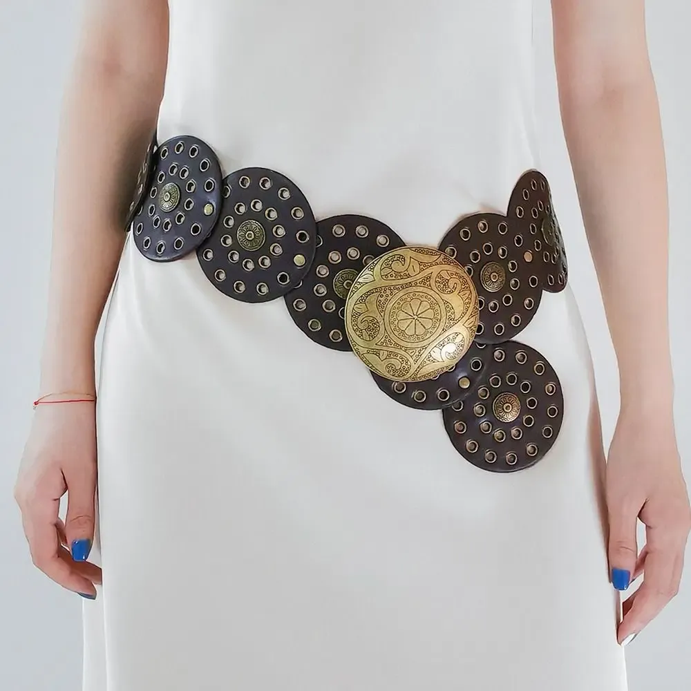 Round Hollow Disc Wide Leather Belt with Metal Buckle  display picture 1