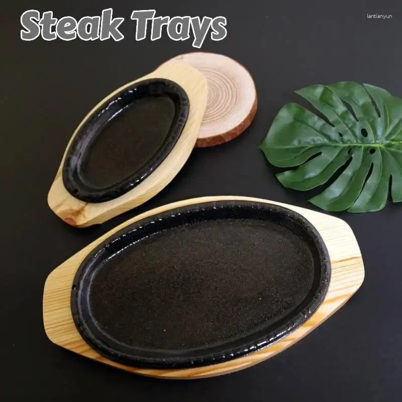 Assiettes en fonte de steak de steak Fajita Pan avec plaque plateau en bois servant du barbecue gril grésillement