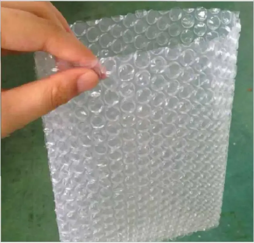 Mailers 15x20cm 100pcs Plastic Bubble Envelopes Wrap Bags PE Mailer Packaging Pouches Moistureproof Shockproof Bags