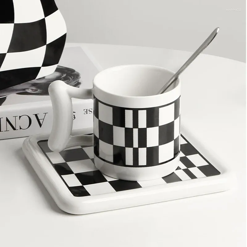 Tazze Ceramica creativa a scacchiera in bianco e nero tazza di latte retrò da cifare