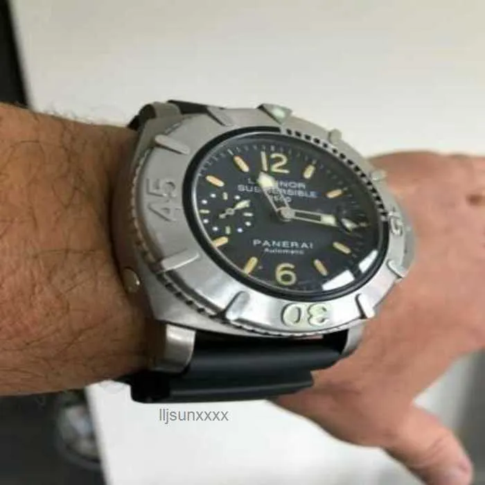 Orologi di lusso maschile orologi da polso panerrais designer reserva di potenza in titanio nero 44 mm orologi meccanici automatici KCU8