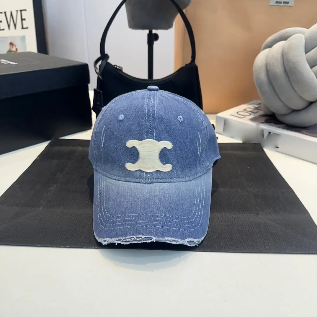 Chapeau de créateur de luxe brodé de baseball de baseball décontracté classique cent lettres de bowknot prendre la protection solaire nouvelle casquette de baseball simple mode super invincible beau chapeau