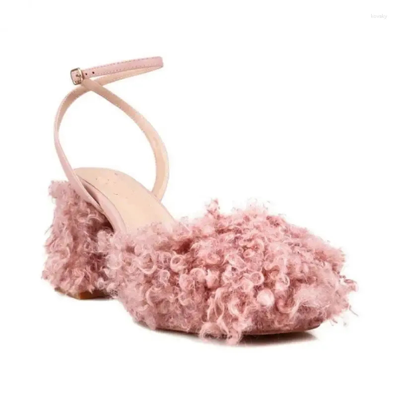 Dress Shoes Super Fashion Flurry Fur Women dikke hiel sandalen Slingback Pumps voor Block Heeled Party