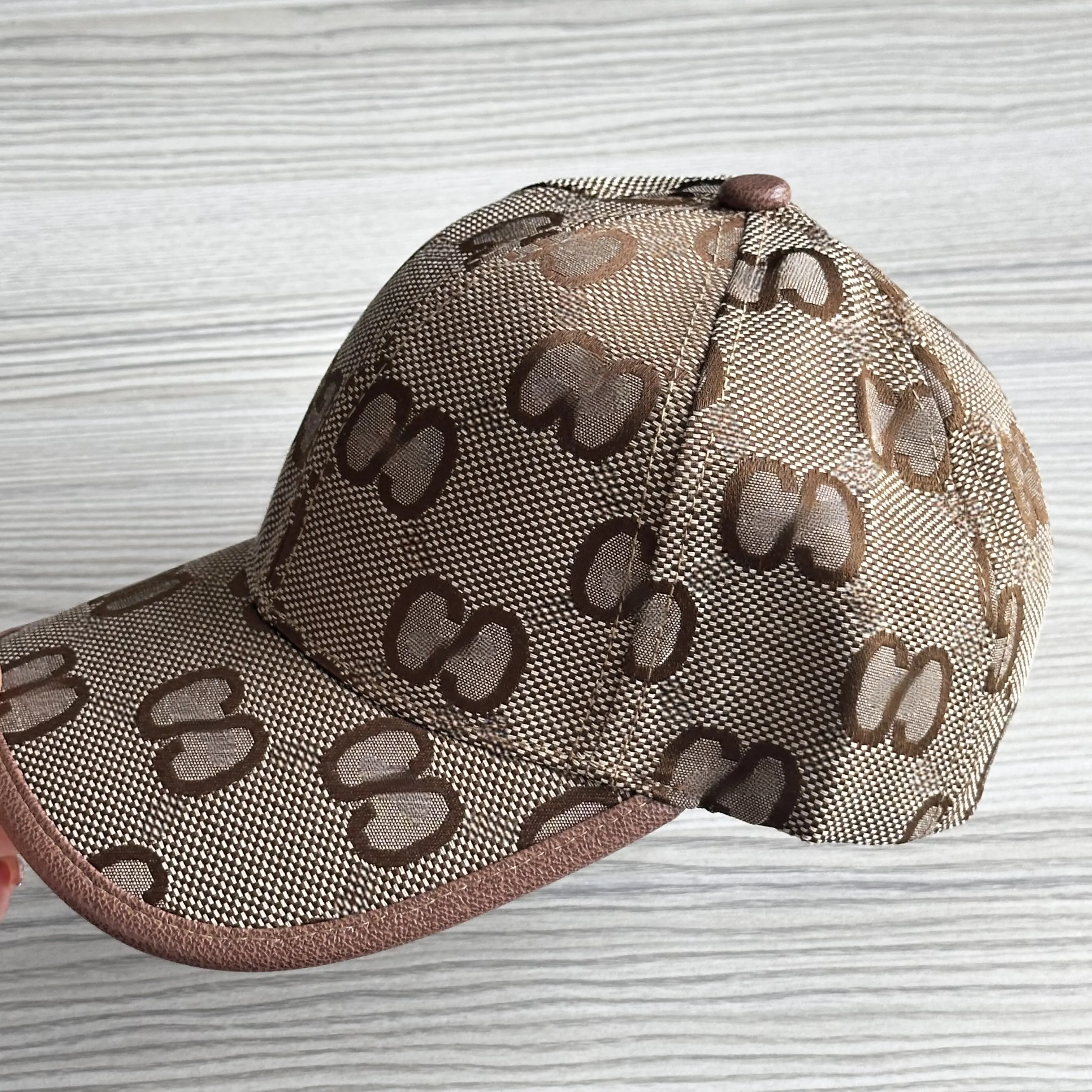 メンズとレディースのボールハットデザイナー野球帽ドームアニメーションパターン帽子カジュアルフローラルハットレターノベルティデザイン