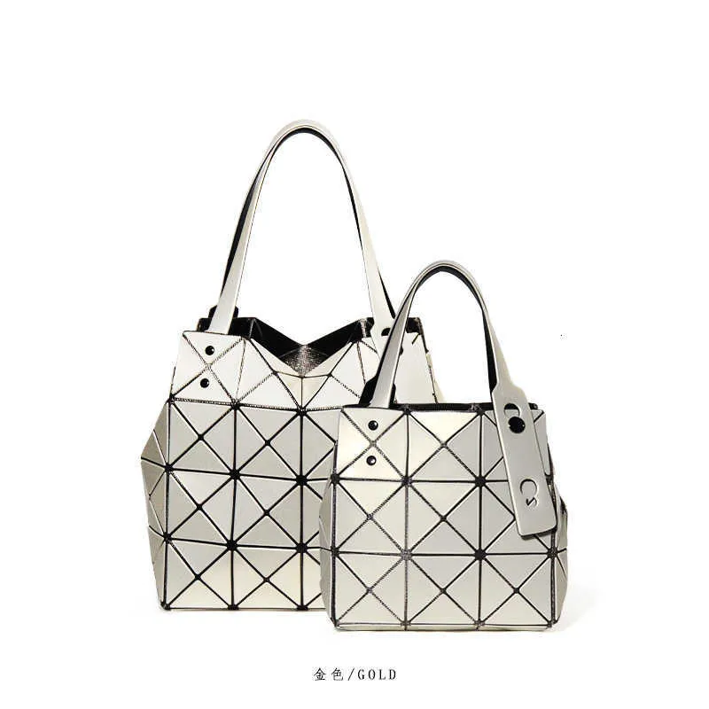 ハンドバッグ MINI 16 HANDBAG 6addd250-af9c-4751-967d-