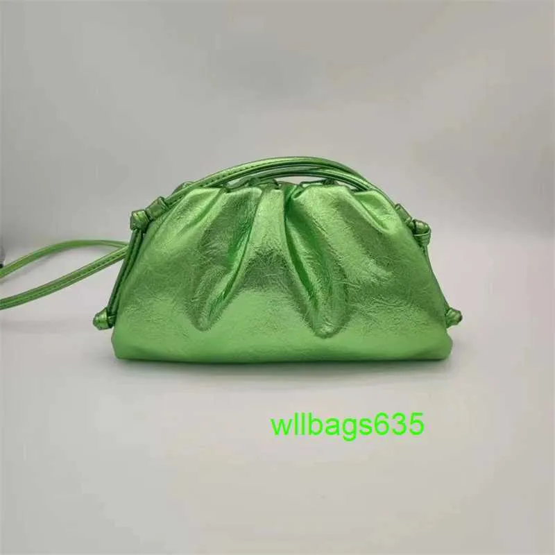 ポーチクロスバッグBottegveneta Trusted Luxury Bag Leather Cilnhu Cloud Bag Womens French Niche Internetecreadefearted Pleated Dumpling Bag new Tr have logo hbmq2t