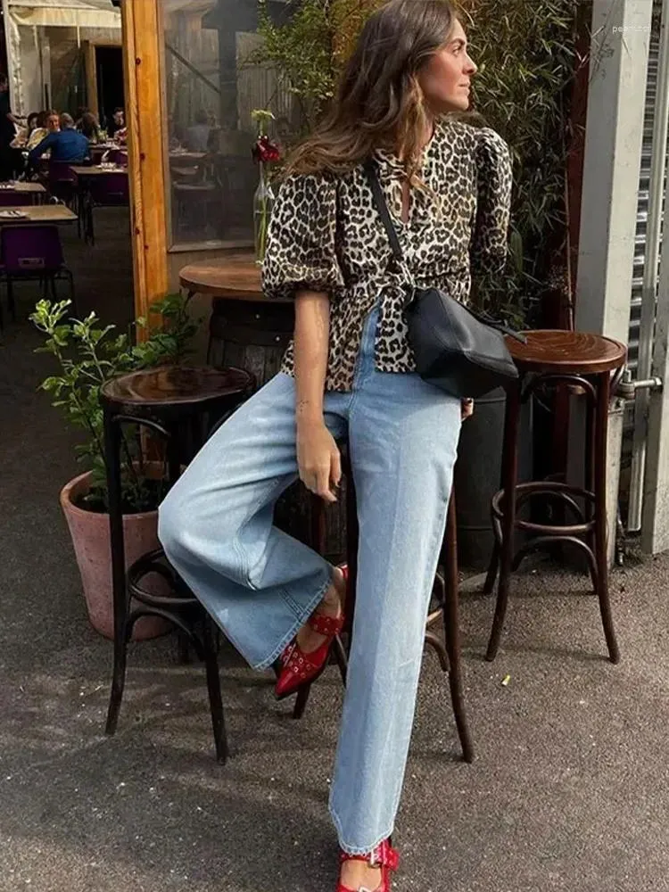 Blouses pour femmes Leopard Lace Up Shirts Femme Y2K Street Fashion Lantern Clain à manches courtes T-shirt féminin 2024 Impression de vacances d'été