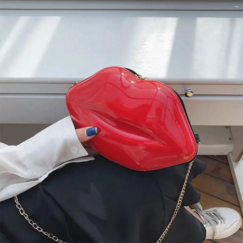 Hobo 1pc niş kırmızı dudak şekilli zincir çanta yenilik mini omuz kadın şık fermuar