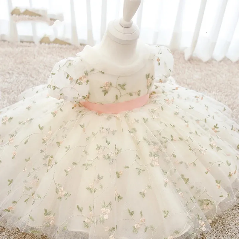 Spädbarnsbåge 1st födelsedag Baby Dress Costumes Flower Brodery Princess Party Wedding For White First Communion 240322