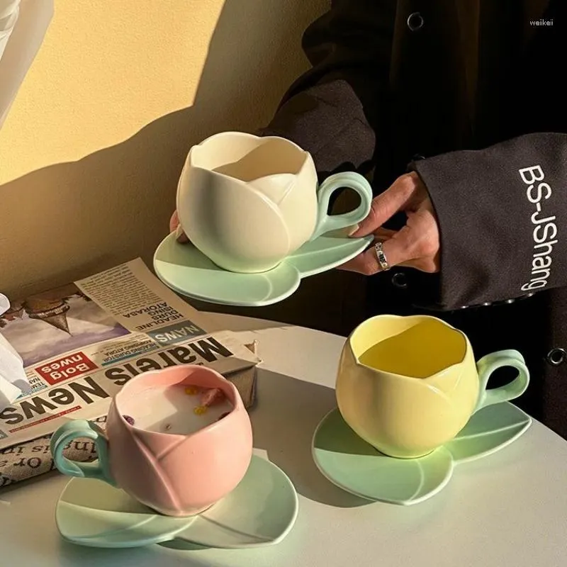 Tazze Creativo Set da caffè in ceramica europeo Ristorante per la casa Tazza da tè pomeridiano Colazione profumata Latte e