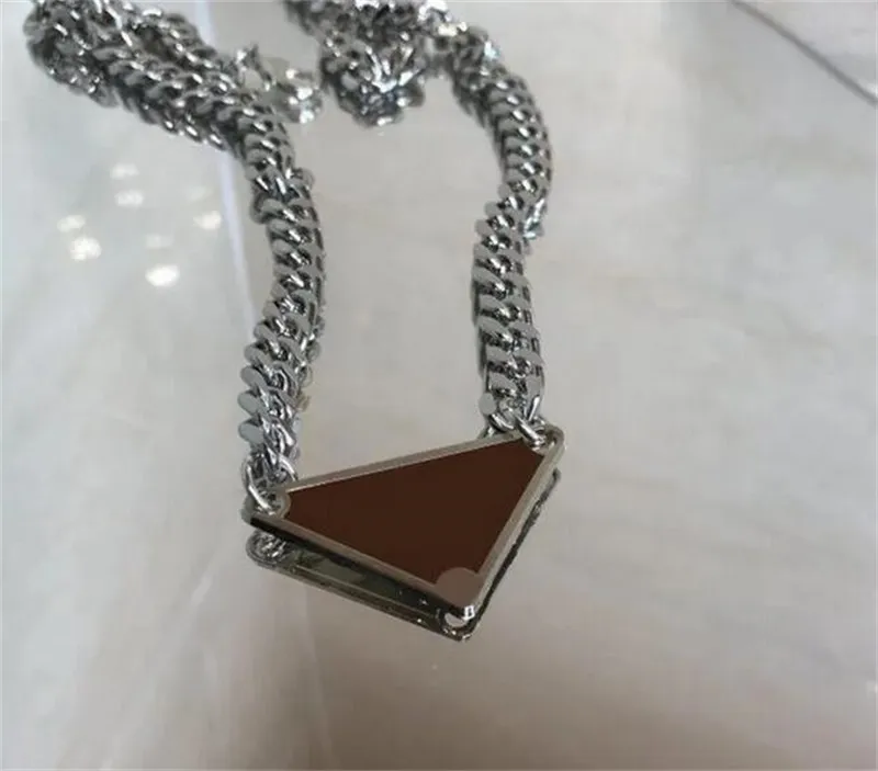 Narin bayanlar metal zincir lüks kolyeler tasarımcıları Noel hediyesi olarak kız arkadaşlar tasarımcısı jewlery üçgen kolye kolye kadın güzel elbise b23