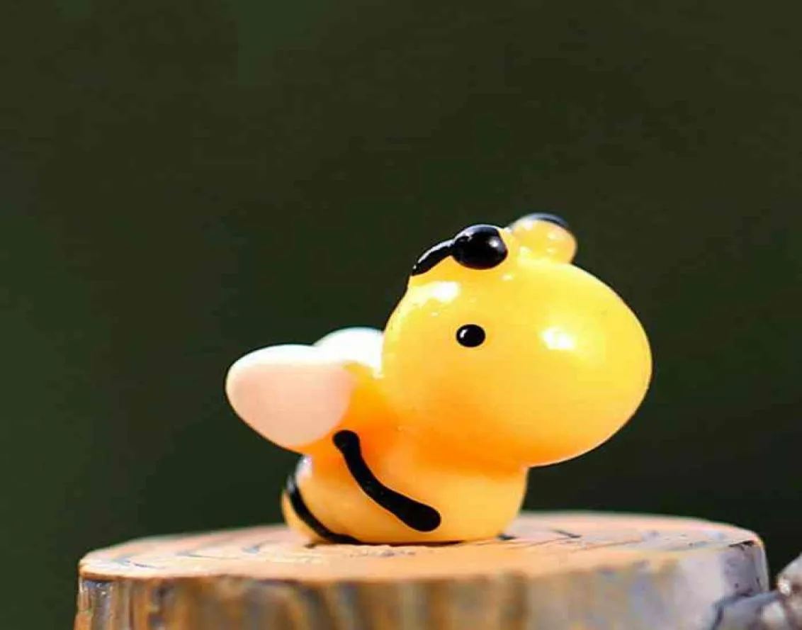 Moss Micro Krajobraz Ozdoba miniaturowa kreskówka pszczoły akcesoria butelka butelka sukulent wystrój ekologiczne rekwizyty DIY Materiały FA1900298