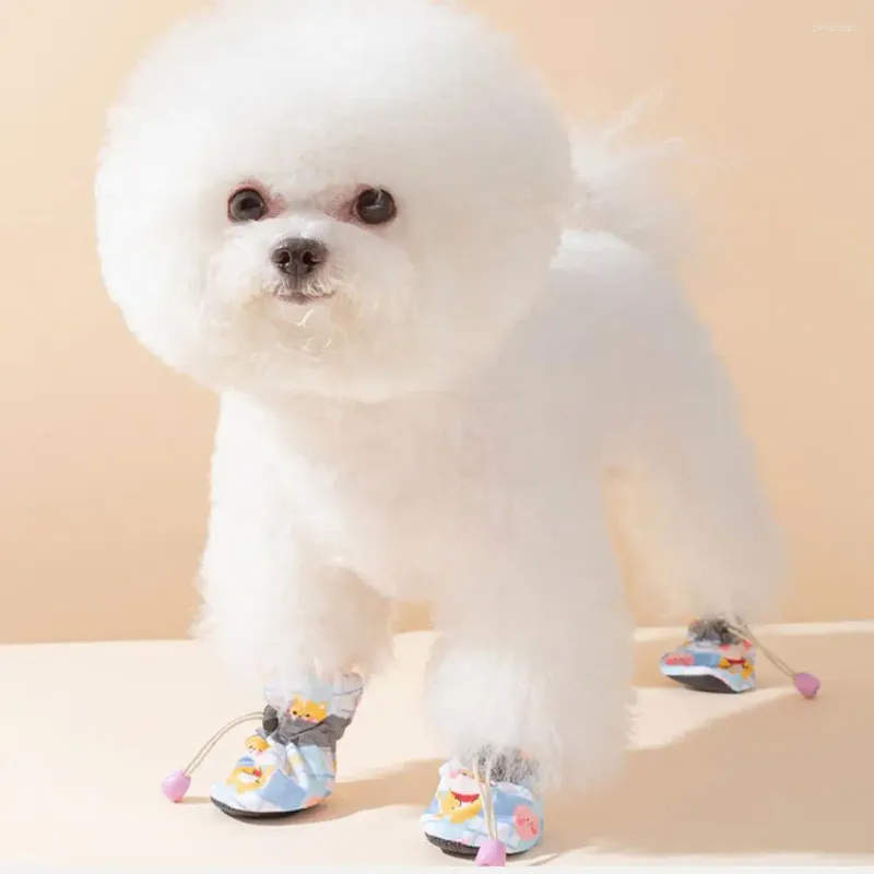 Vêtements pour chiens 4pcs chaussures de compagnie anti-glip protéger les pattes doublures doublées à crampons à crampons
