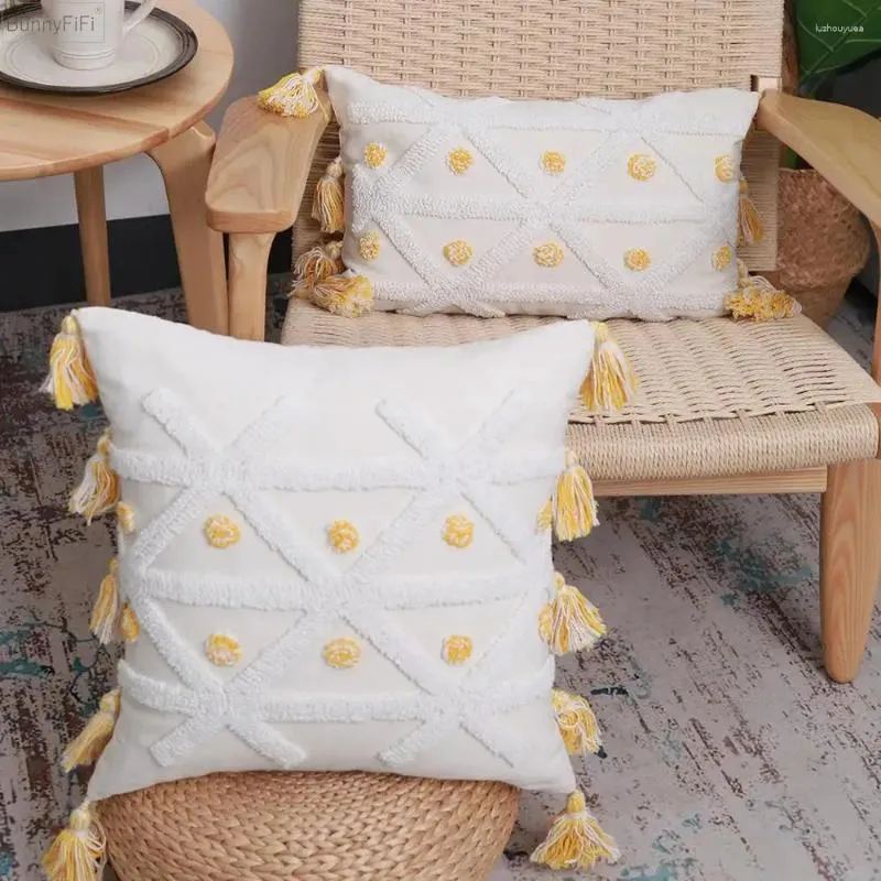 Almohada Dot amarillo cubierta de bordado hecha a mano con borlas Home Home Decorative Pillowase Sham 45x45/30x50