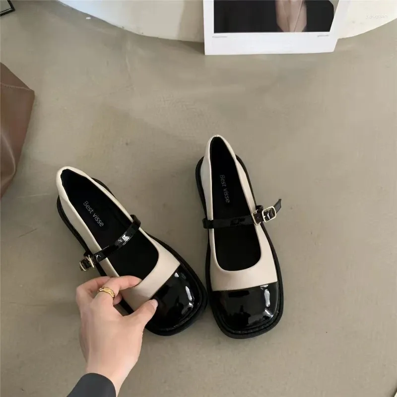 Chaussures décontractées marque appartements femmes talon bas Ballet bout carré chaussure peu profonde sans lacet mocassins tête plate Zapatos Lolita