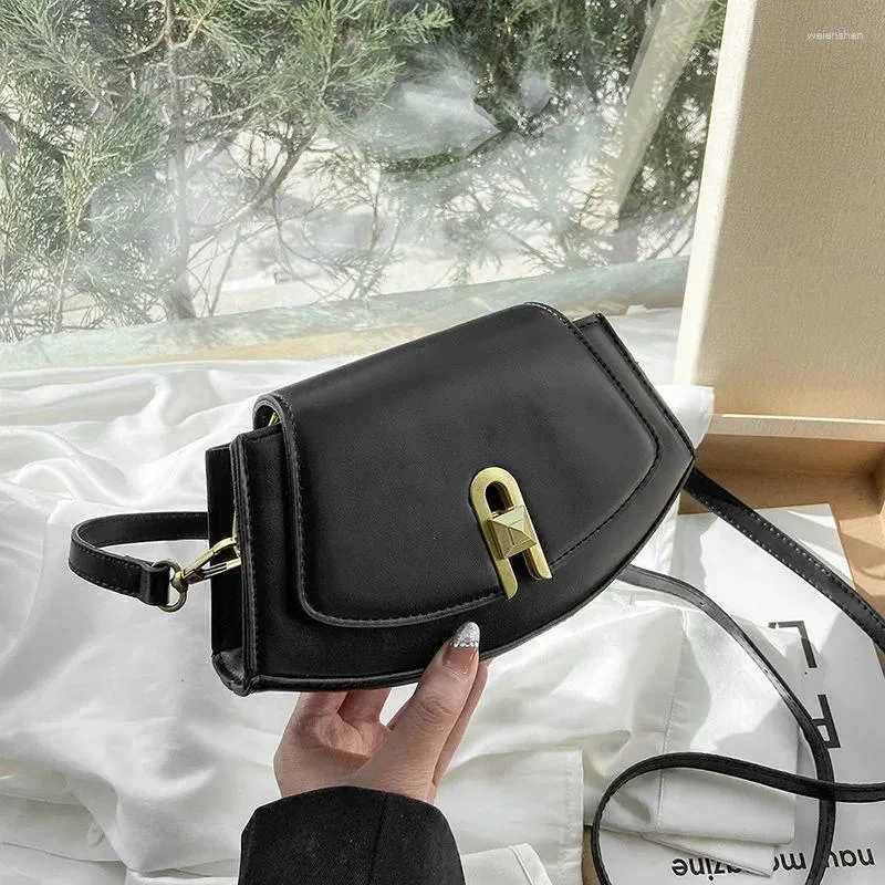 Sac 2024Summer Trendy Crossbodybody High Quality High Quality Saddes Saddle Brand Designer Casual All-Match Small Femme