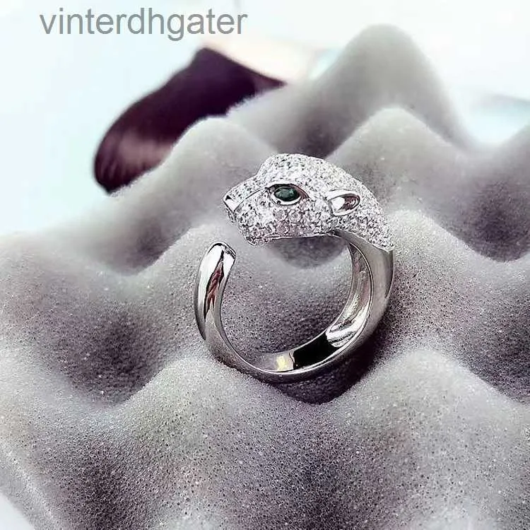 Topkwaliteit 1to1 originele vrouwelijke ontwerper Carter Leopard Head Cheetah Emerald volledige diamant ingelegde luipaard open mode originele designer logo grave ring