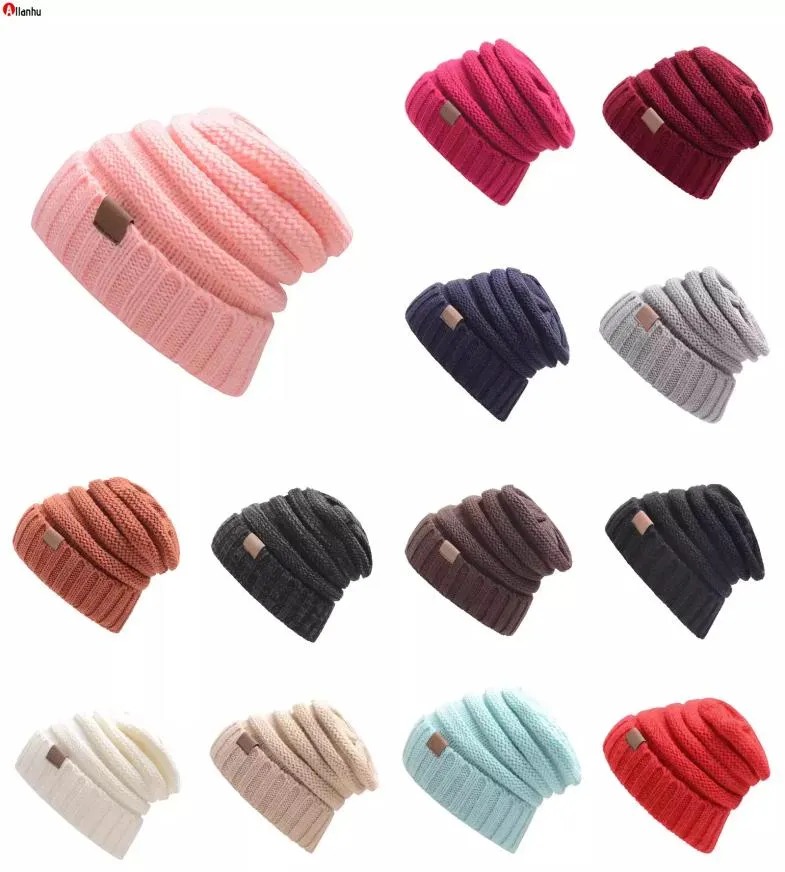 Nouveau chapeau tricoté unisexe bonnet crâne casquettes bonnets femmes 039s coréen épais laine couvre-chef extérieur chaud 17 couleurs wY325699550